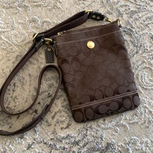 Coach crossbody bag (lightly used)
